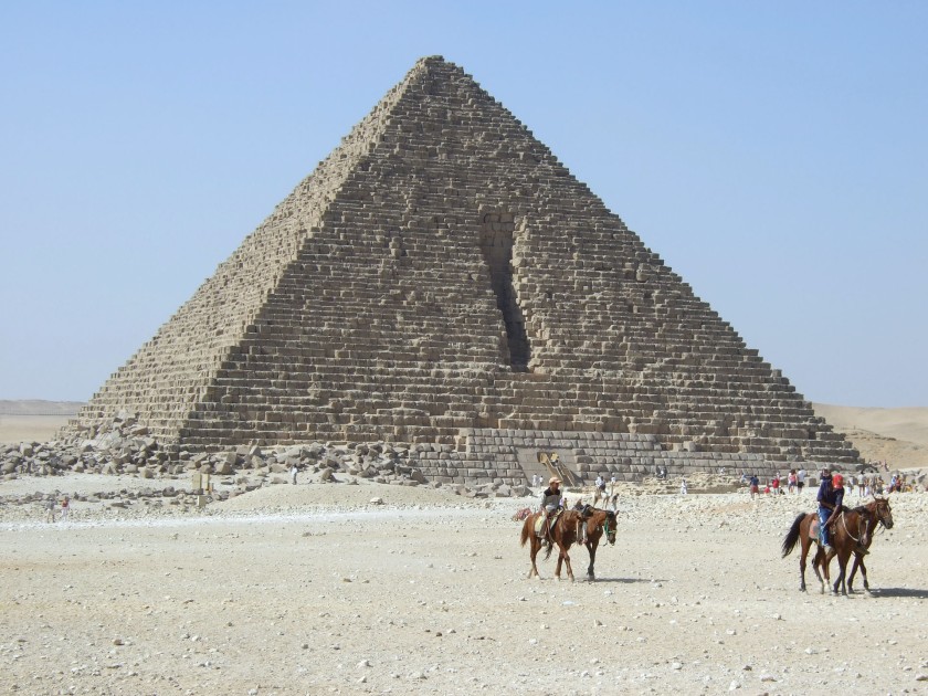 Menkaures_Pyramid_Giza_Egypt